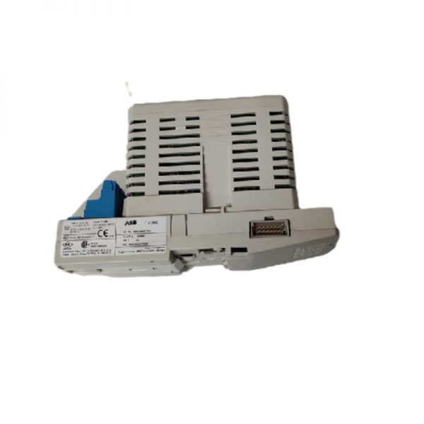 ABB REF615C EHCFDACADABC2BAN11E Power Input/Output Component Industrial Control Product - Image 2
